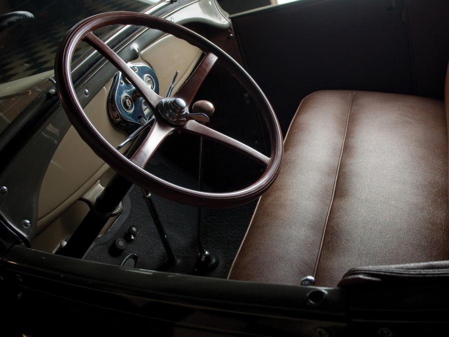  Ford Model A Roadster 1928 года  (фото 8 из 16)